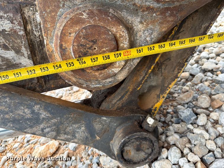 image for item YA3847 2018 John Deere 300G LC excavator