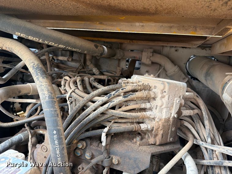 image for item YA3847 2018 John Deere 300G LC excavator