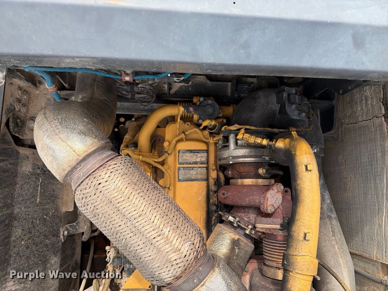 image for item YA3847 2018 John Deere 300G LC excavator