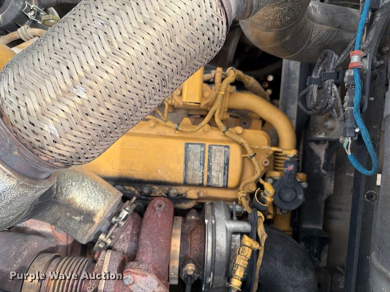 image for item YA3847 2018 John Deere 300G LC excavator