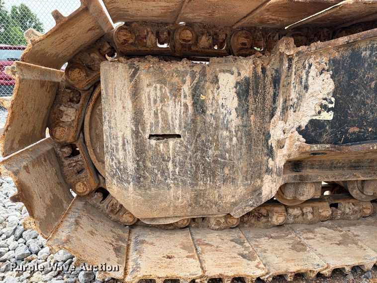 image for item YA3847 2018 John Deere 300G LC excavator