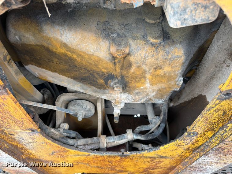 image for item YA3847 2018 John Deere 300G LC excavator