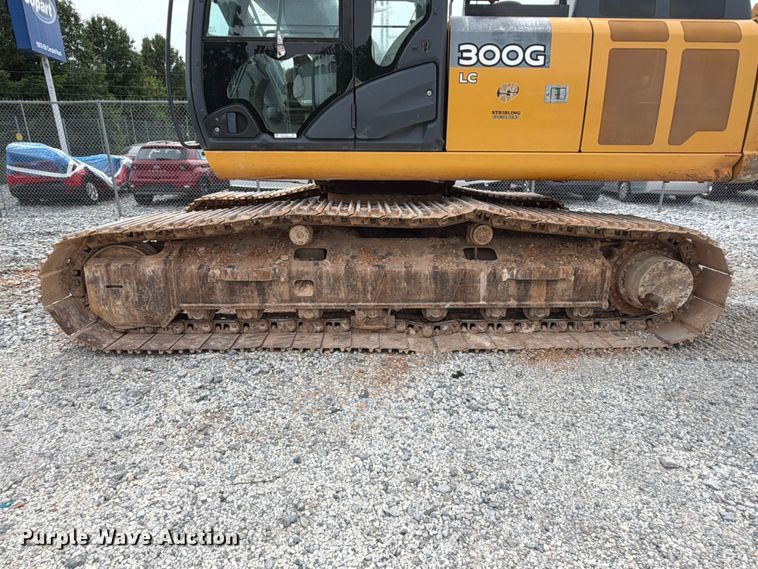 image for item YA3847 2018 John Deere 300G LC excavator