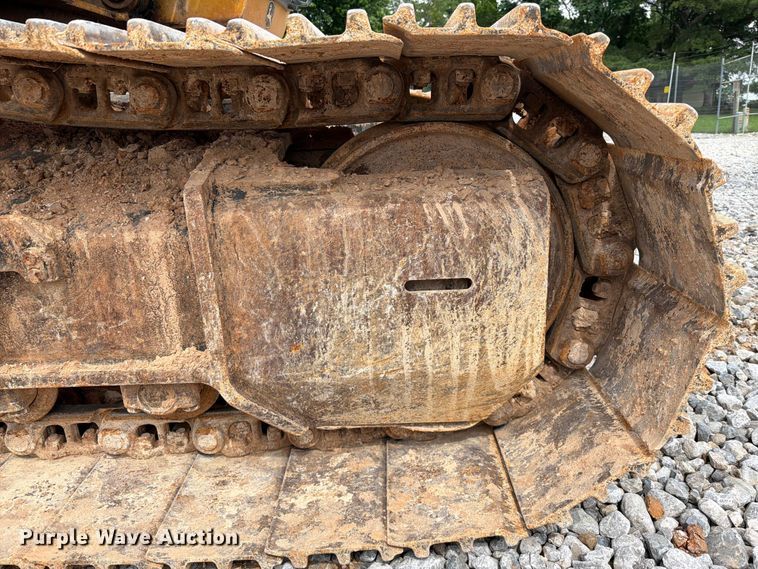 image for item YA3847 2018 John Deere 300G LC excavator