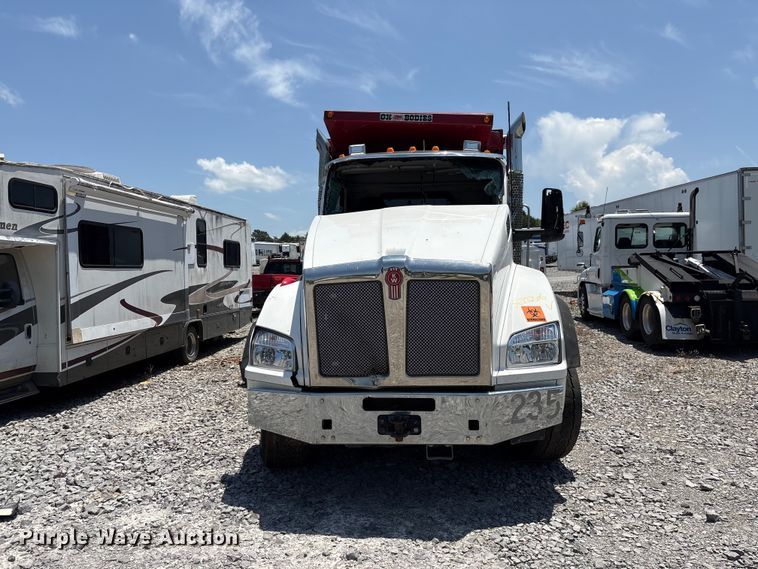image for item YA3920 2024 Kenworth T880 dump truck