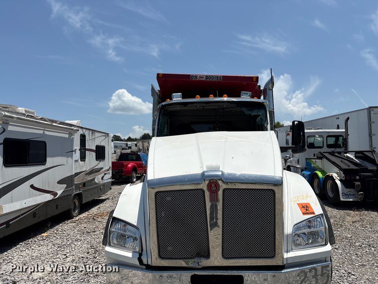 image for item YA3920 2024 Kenworth T880 dump truck