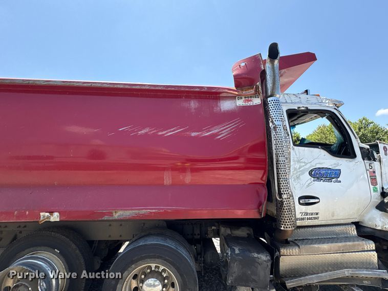 image for item YA3920 2024 Kenworth T880 dump truck
