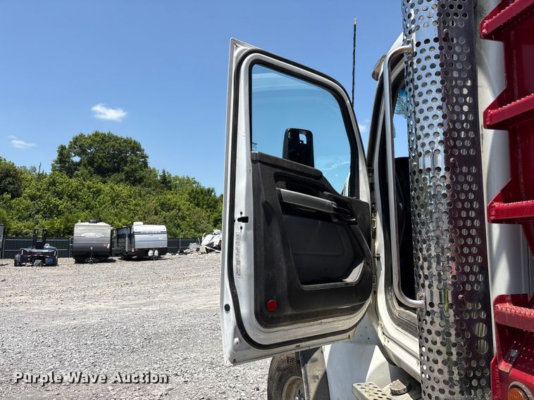 image for item YA3920 2024 Kenworth T880 dump truck