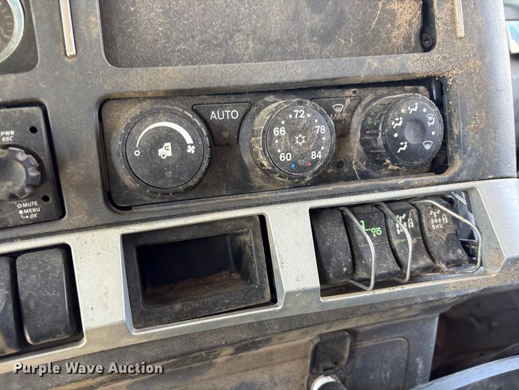 image for item YA3920 2024 Kenworth T880 dump truck