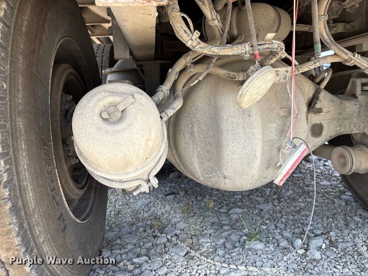 image for item YA3920 2024 Kenworth T880 dump truck