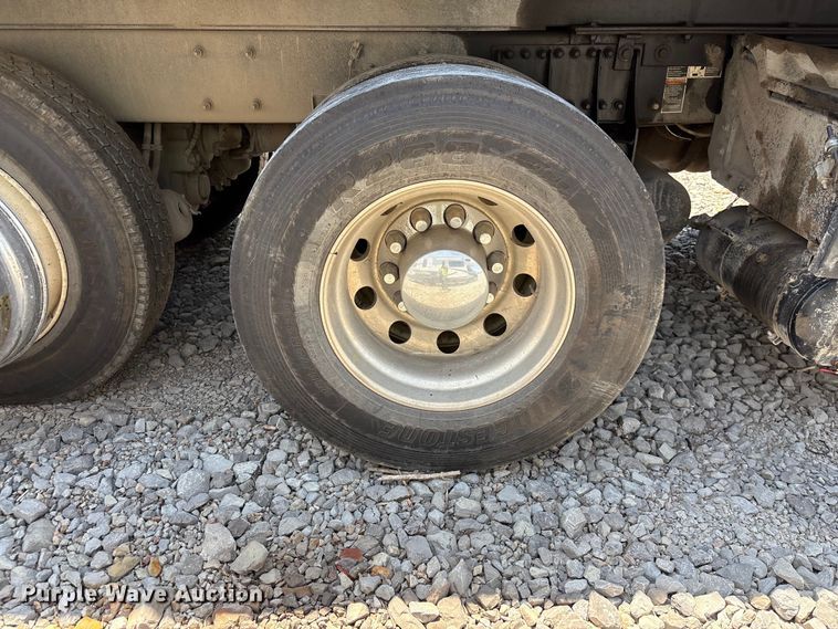 image for item YA3920 2024 Kenworth T880 dump truck