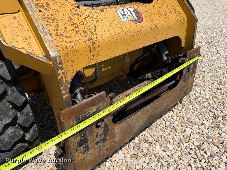 image for item YA3928 2022 Caterpillar 246D3 skid steer loader