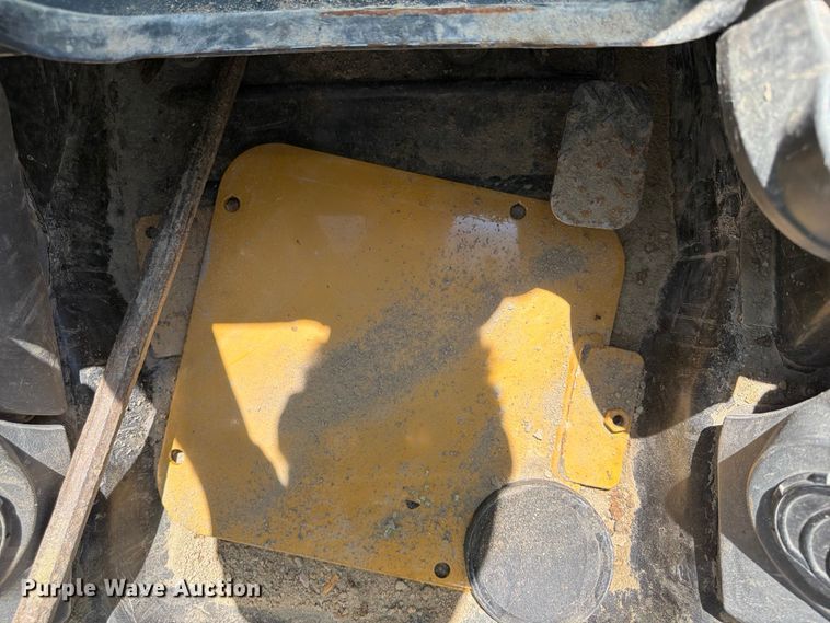 image for item YA3928 2022 Caterpillar 246D3 skid steer loader