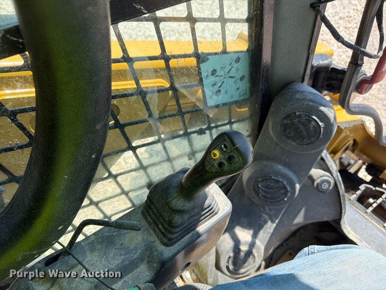 image for item YA3928 2022 Caterpillar 246D3 skid steer loader