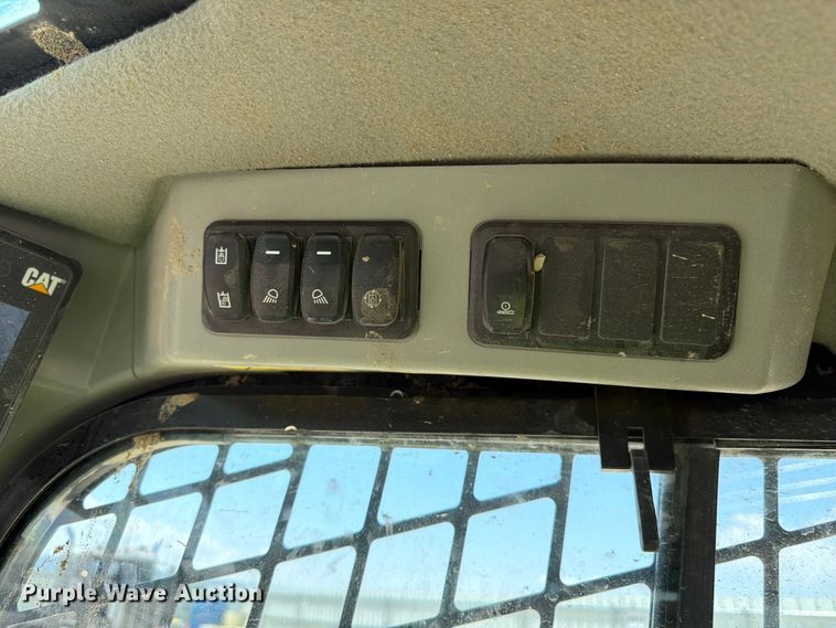 image for item YA3928 2022 Caterpillar 246D3 skid steer loader