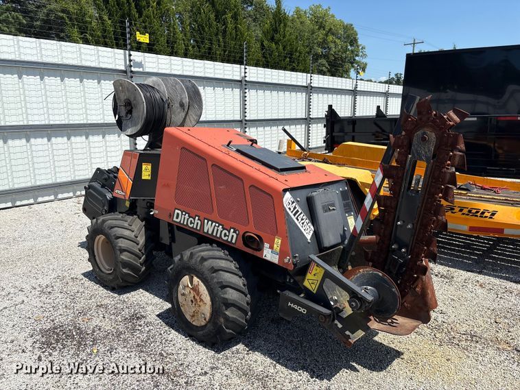 image for item YA3938 2018 Ditch Witch 410SX trencher