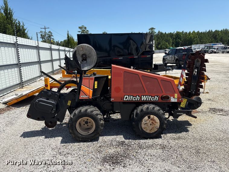 image for item YA3938 2018 Ditch Witch 410SX trencher
