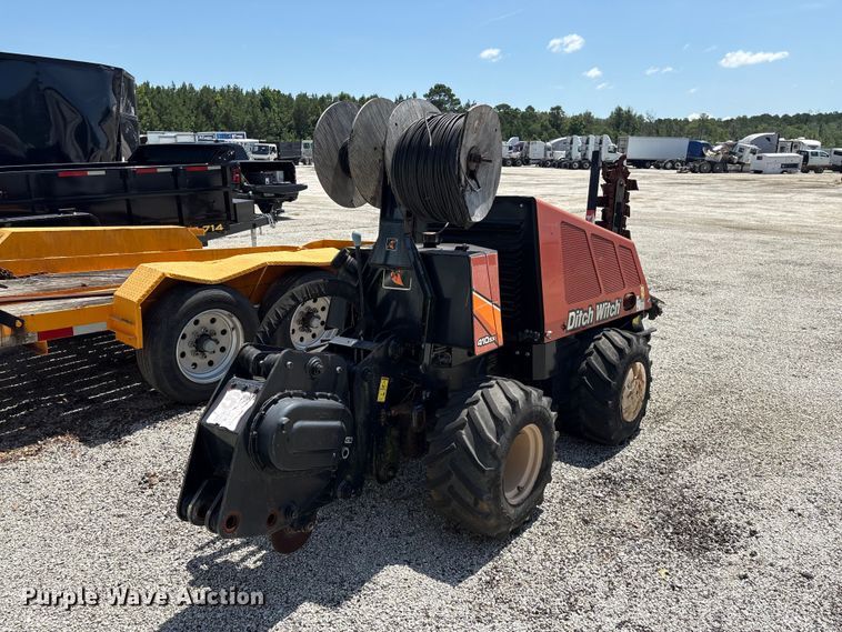 image for item YA3938 2018 Ditch Witch 410SX trencher