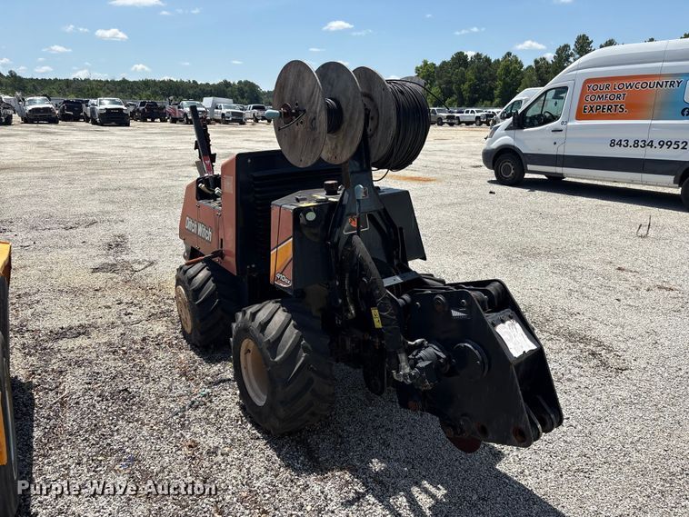 image for item YA3938 2018 Ditch Witch 410SX trencher