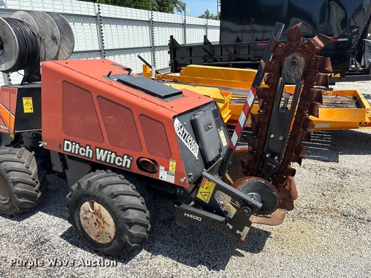 image for item YA3938 2018 Ditch Witch 410SX trencher