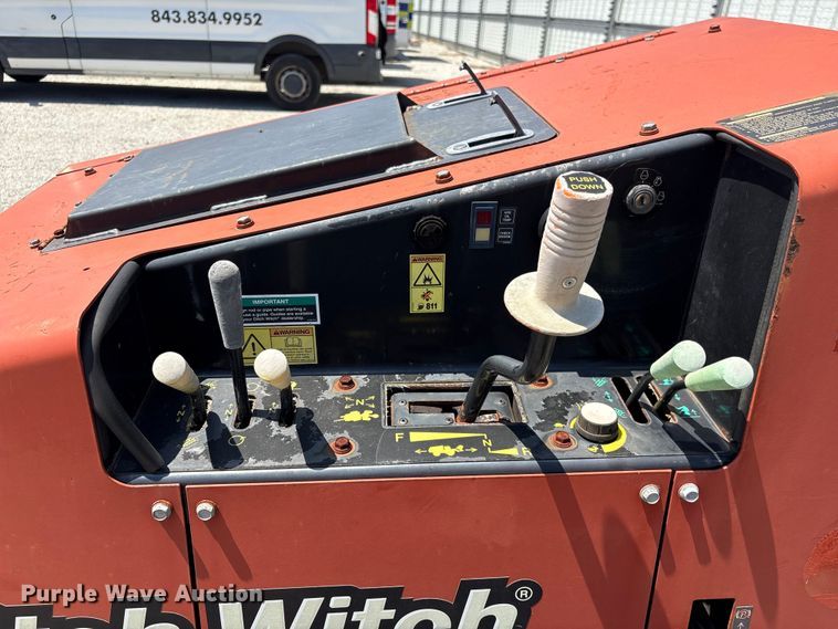 image for item YA3938 2018 Ditch Witch 410SX trencher