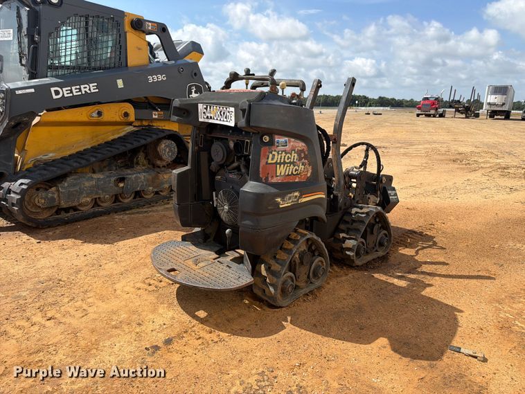 image for item YA3939 2013 Ditch Witch R300 cable plow