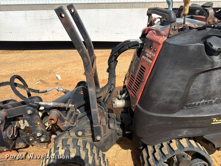 image for item YA3939 2013 Ditch Witch R300 cable plow