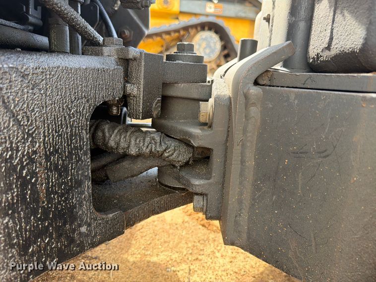 image for item YA3939 2013 Ditch Witch R300 cable plow