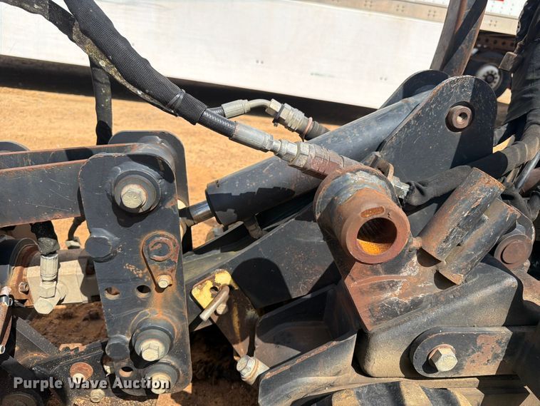 image for item YA3939 2013 Ditch Witch R300 cable plow
