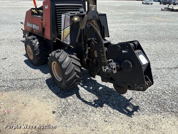 image for item YA3956 2016 Ditch Witch 410SX trencher