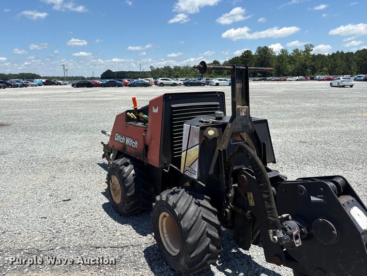 image for item YA3956 2016 Ditch Witch 410SX trencher