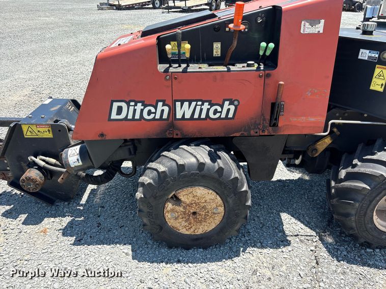 image for item YA3956 2016 Ditch Witch 410SX trencher