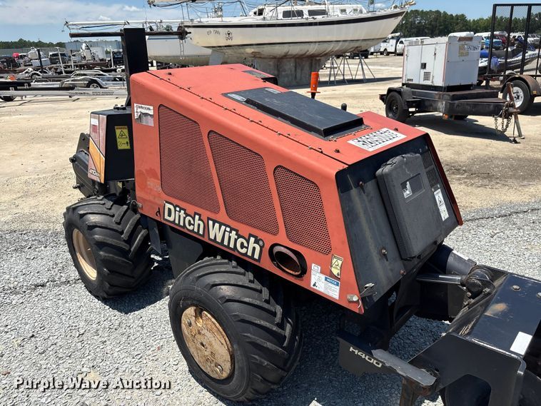 image for item YA3956 2016 Ditch Witch 410SX trencher
