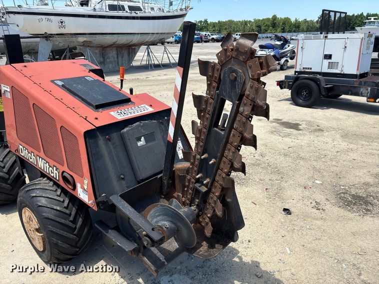 image for item YA3956 2016 Ditch Witch 410SX trencher