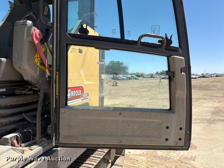 image for item YA3958 2017 Volvo ECR145EL excavator