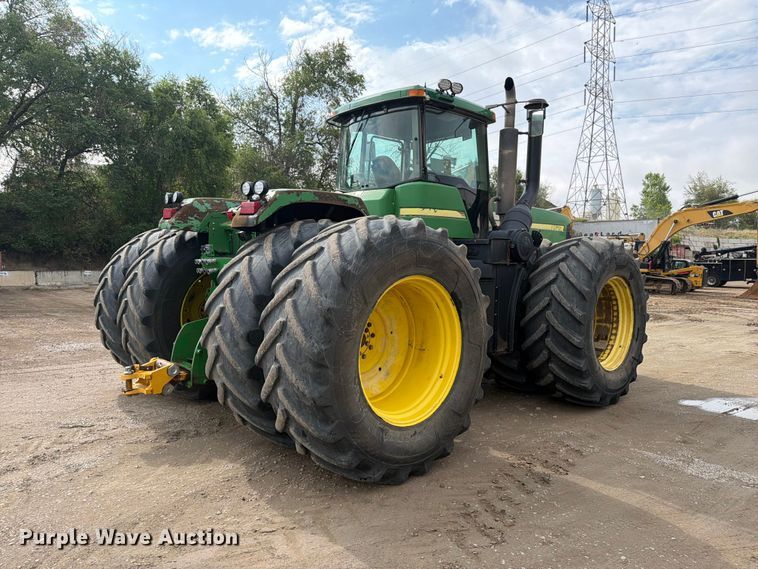 image for item YA3970 2005 John Deere 9520 Scraper Special 4WD tractor
