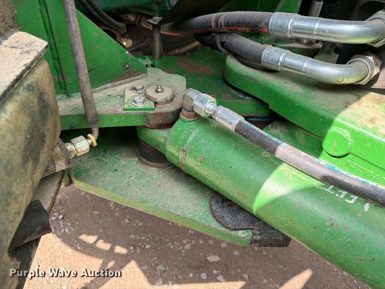 image for item YA3970 2005 John Deere 9520 Scraper Special 4WD tractor