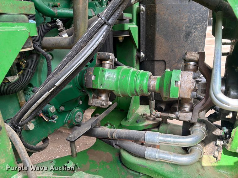 image for item YA3970 2005 John Deere 9520 Scraper Special 4WD tractor