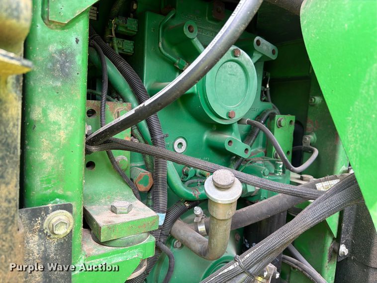 image for item YA3970 2005 John Deere 9520 Scraper Special 4WD tractor