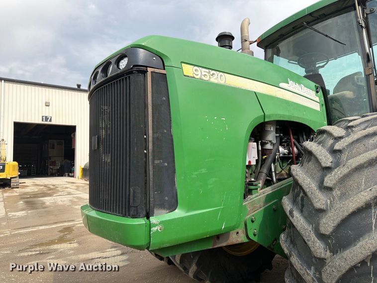 image for item YA3970 2005 John Deere 9520 Scraper Special 4WD tractor