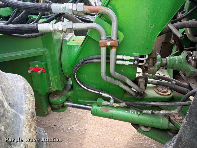 image for item YA3970 2005 John Deere 9520 Scraper Special 4WD tractor