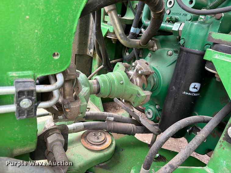 image for item YA3970 2005 John Deere 9520 Scraper Special 4WD tractor