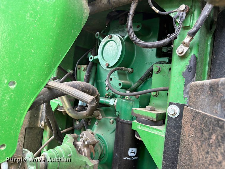 image for item YA3970 2005 John Deere 9520 Scraper Special 4WD tractor