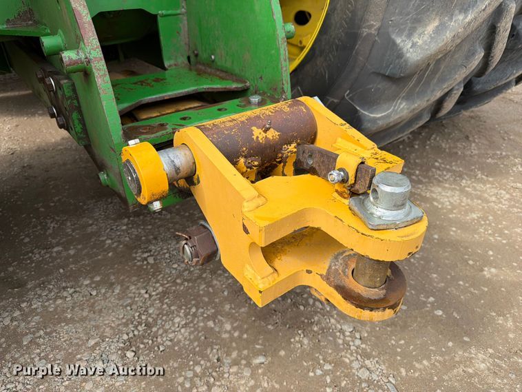 image for item YA3970 2005 John Deere 9520 Scraper Special 4WD tractor