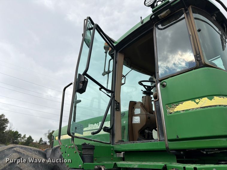 image for item YA3970 2005 John Deere 9520 Scraper Special 4WD tractor