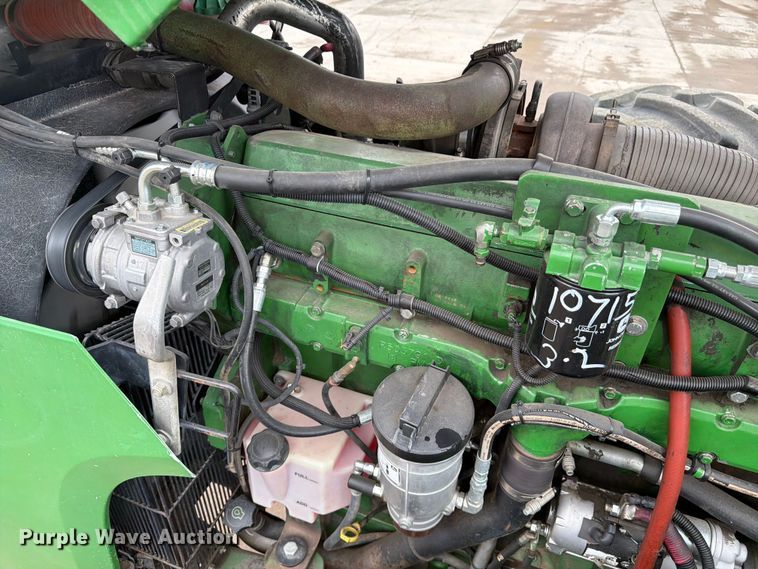image for item YA3970 2005 John Deere 9520 Scraper Special 4WD tractor