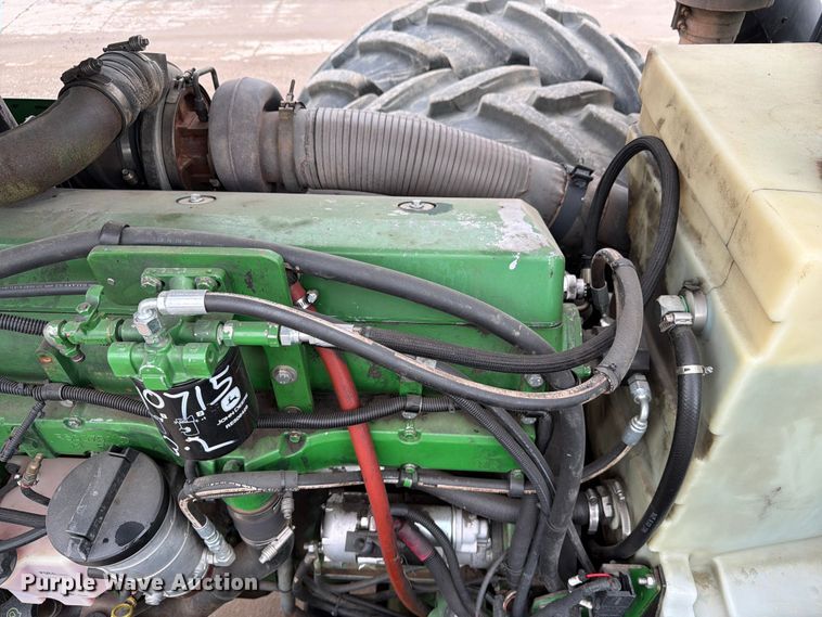 image for item YA3970 2005 John Deere 9520 Scraper Special 4WD tractor