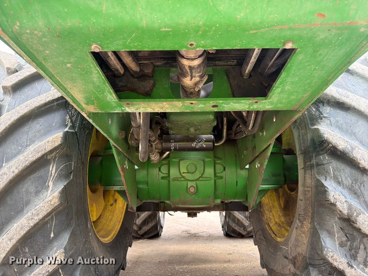 image for item YA3970 2005 John Deere 9520 Scraper Special 4WD tractor