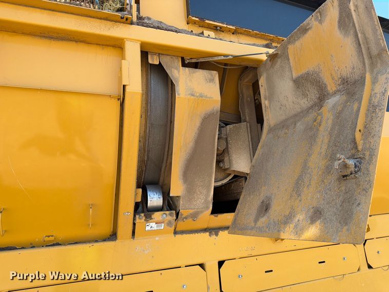 image for item YA3972 2022 Vermeer TR626 trommel screen