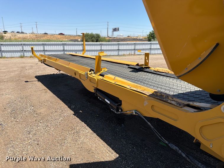 image for item YA3972 2022 Vermeer TR626 trommel screen